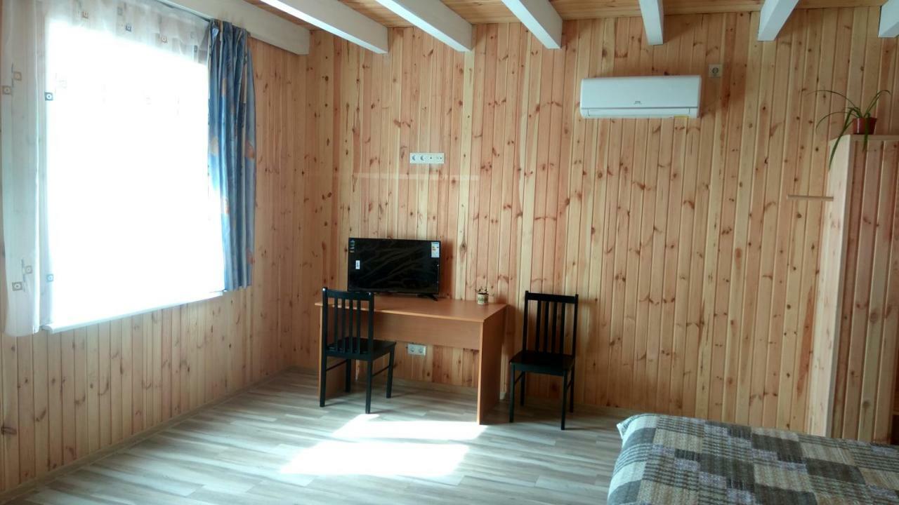 Eco House Hotel Черноморск Екстериор снимка